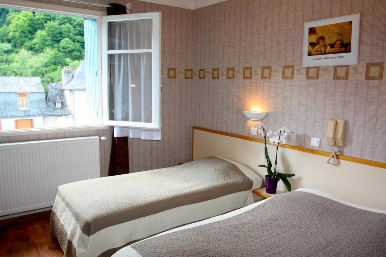 Hotel Restaurant Des Deux Vallees Entraygues-sur-Truyere Room photo