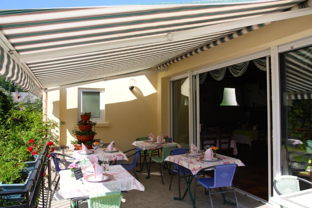 Hotel Restaurant Des Deux Vallees Entraygues-sur-Truyere Exterior photo